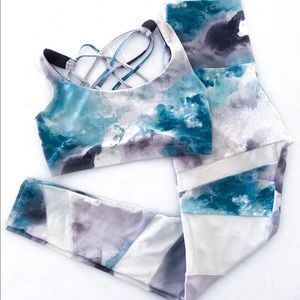 Tone it Up (TIU) mystic waters leggings